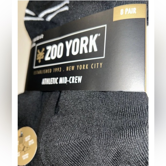 Zoo York Mid Crew Socks 8 Pair Men 6-12 Black White w Logo Skate Ride ZY NY NEW! - Picture 10 of 12